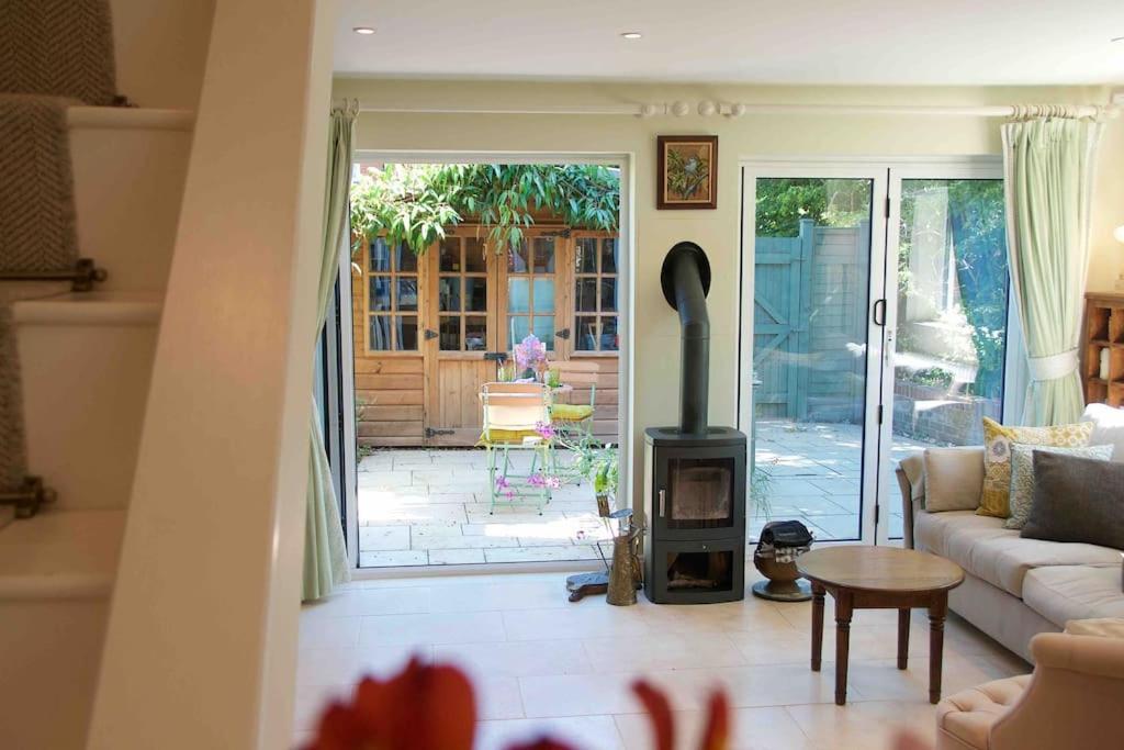 Canal View 2 Bedrooms End Of Terrace Chichester Exterior foto