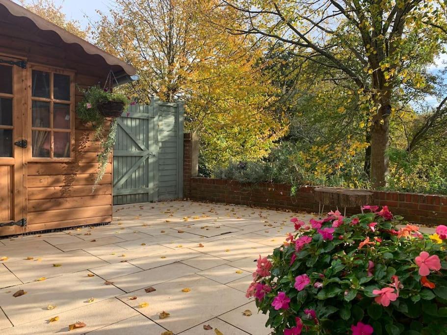 Canal View 2 Bedrooms End Of Terrace Chichester Exterior foto